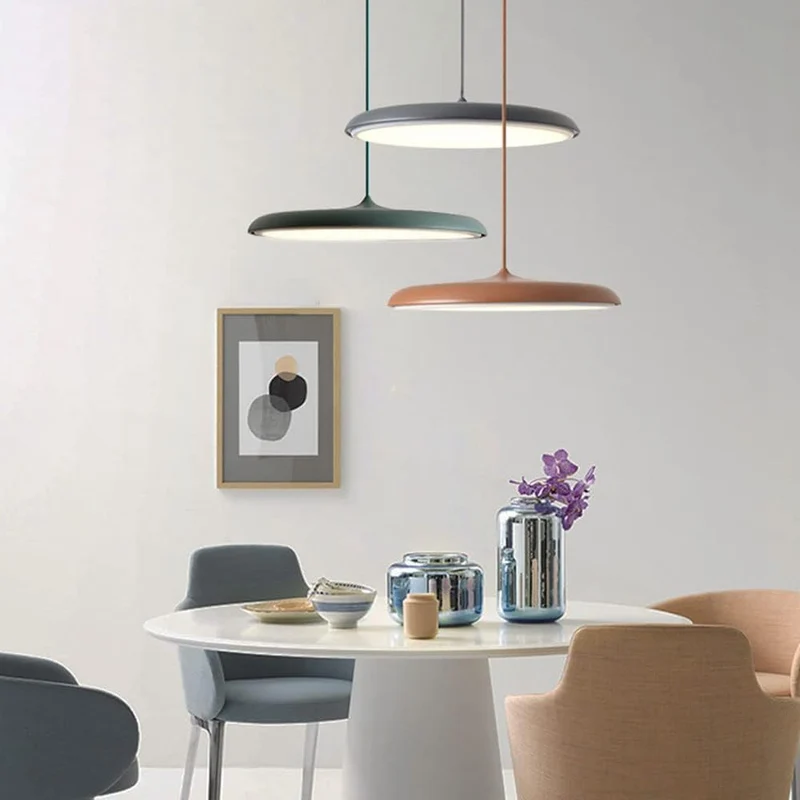AuraPendel | Moderne LED-Pendelleuchte für dein Esszimmer