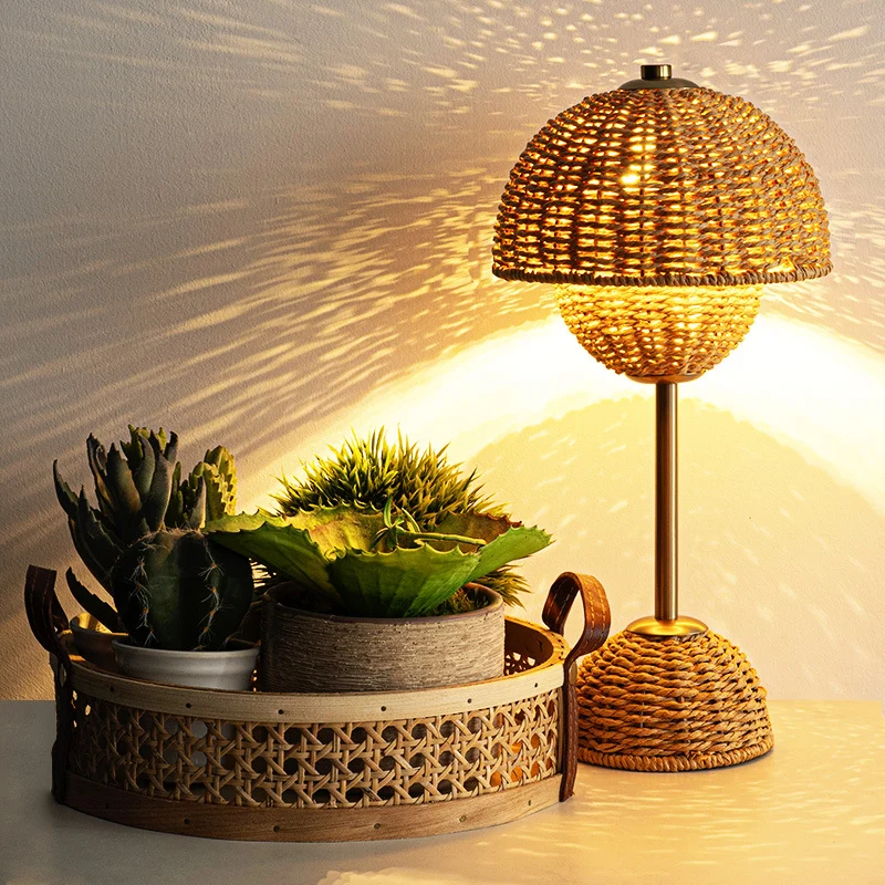 BambuVaro | Solar-Gartenlampe aus Bambus mit Warmweißlicht