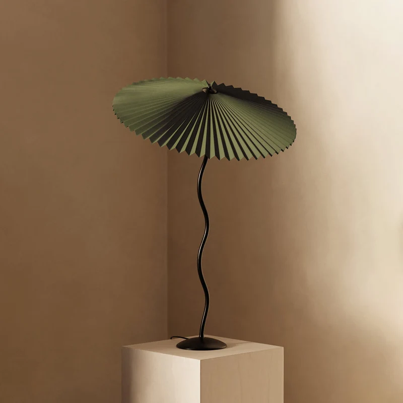 CurveWave | Design-Tischlampe mit LED-Wellenform