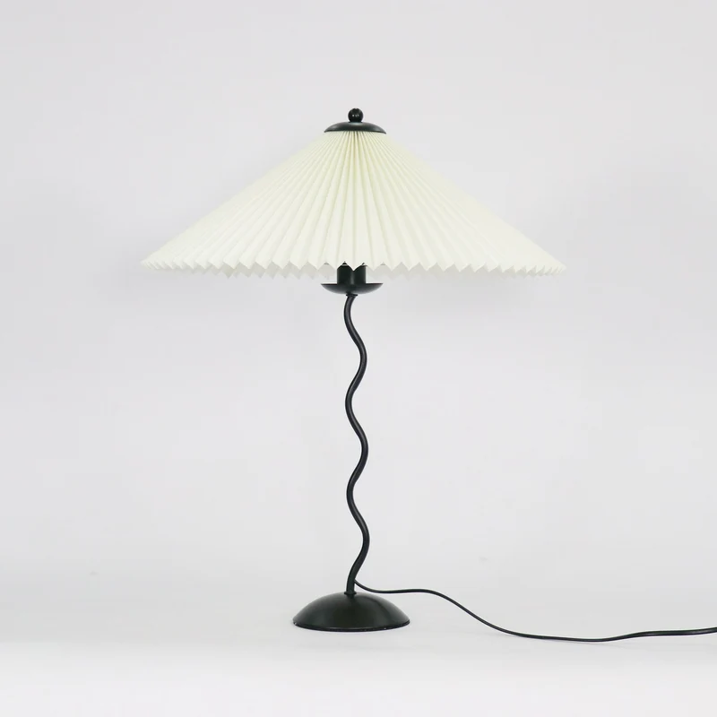 CurveWave | Design-Tischlampe mit LED-Wellenform