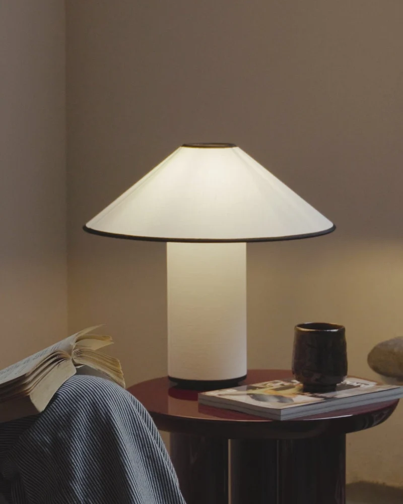 Amara Tischlampe | Eleganter Stoffschirm in Beige