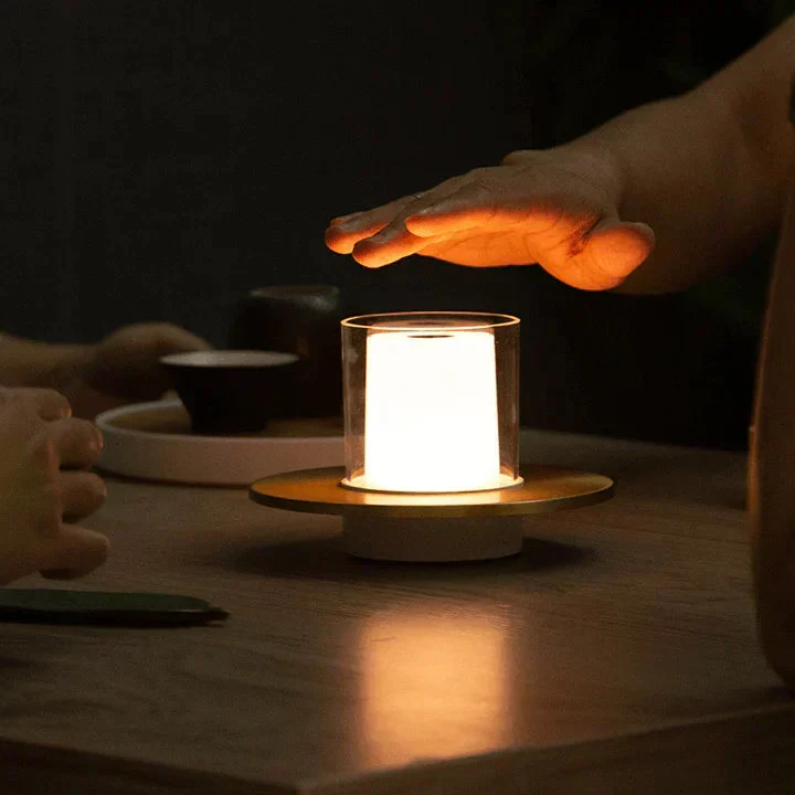 Noctavia | LED-Induktionslampe mit Kerzenflackereffekt