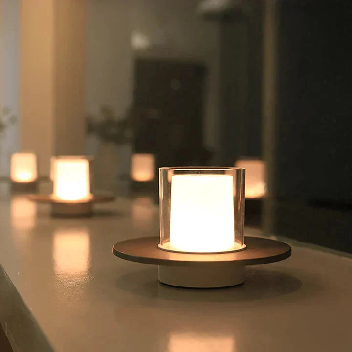 Noctavia | LED-Induktionslampe mit Kerzenflackereffekt