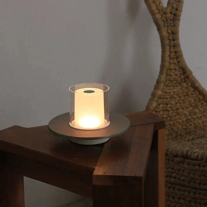 LumiFlame | Induktive LED-Kerzenlampe für drinnen & draußen