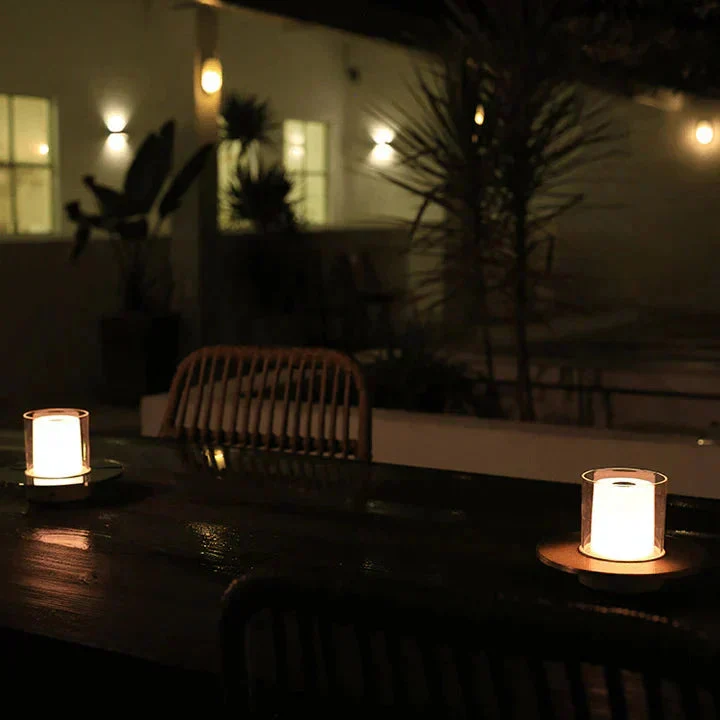 LumiFlame | Induktive LED-Kerzenlampe für drinnen & draußen