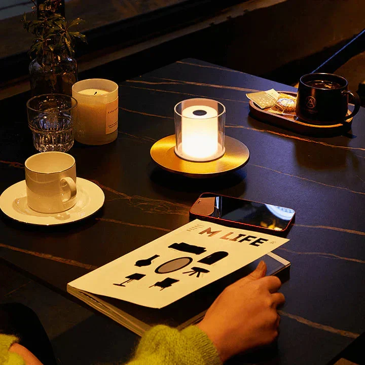 LumiFlame | Induktive LED-Kerzenlampe für drinnen & draußen