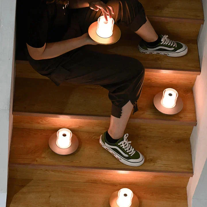 LumiFlame | Induktive LED-Kerzenlampe für drinnen & draußen