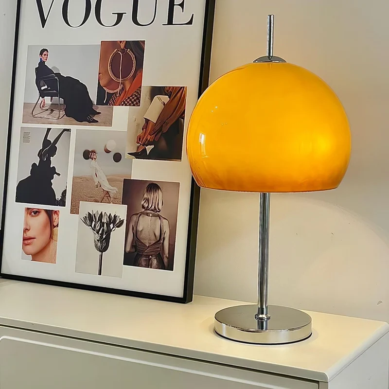 AmberDome | Tischlampe im Bauhaus-Stil