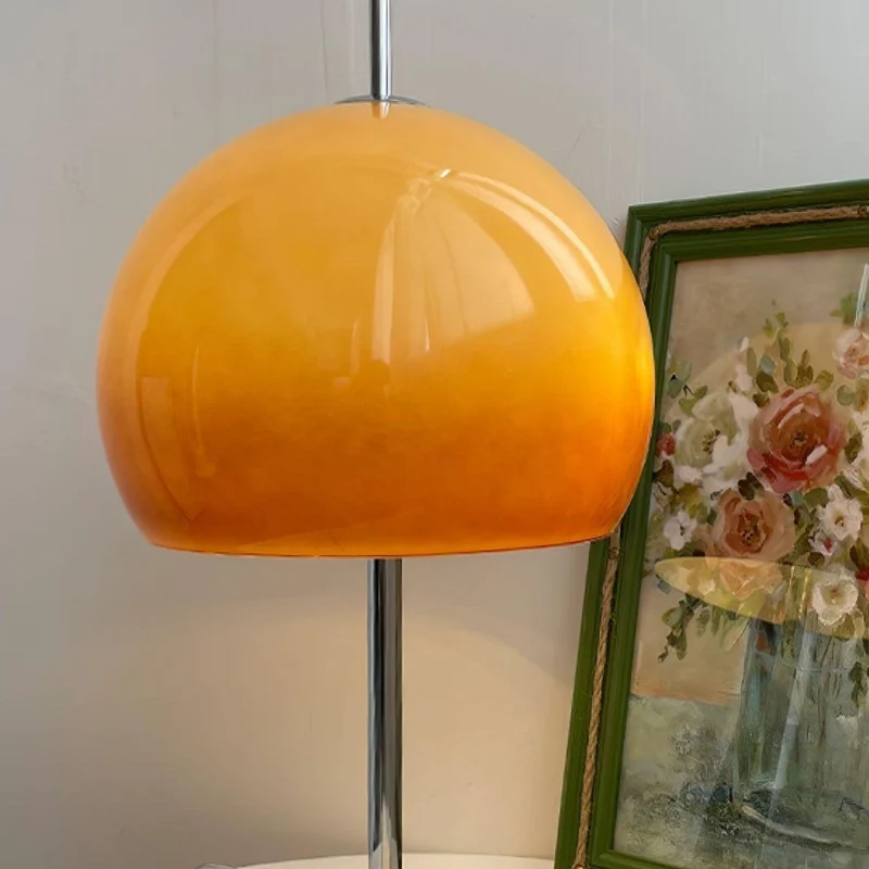 AmberDome | Tischlampe im Bauhaus-Stil