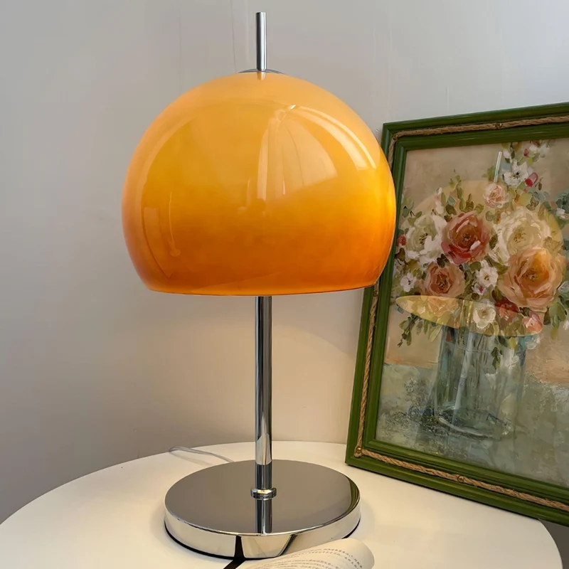 AmberDome | Tischlampe im Bauhaus-Stil