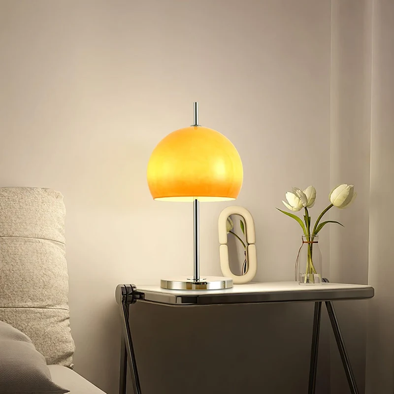 AmberDome | Tischlampe im Bauhaus-Stil