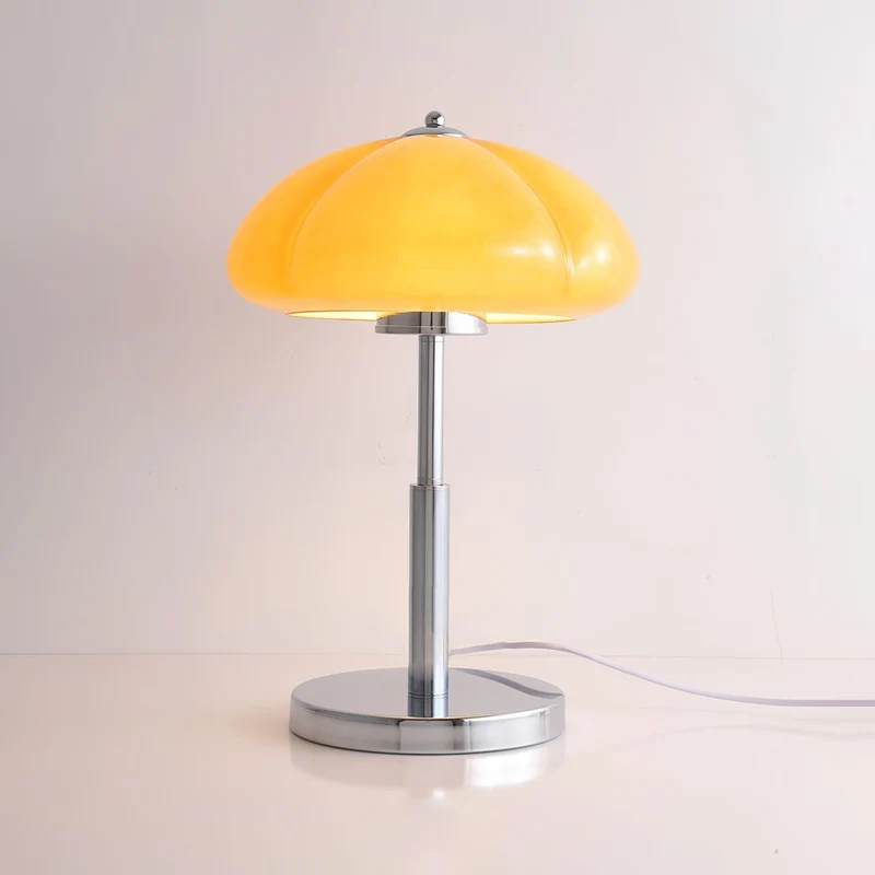 AmberDome | Tischlampe im Bauhaus-Stil