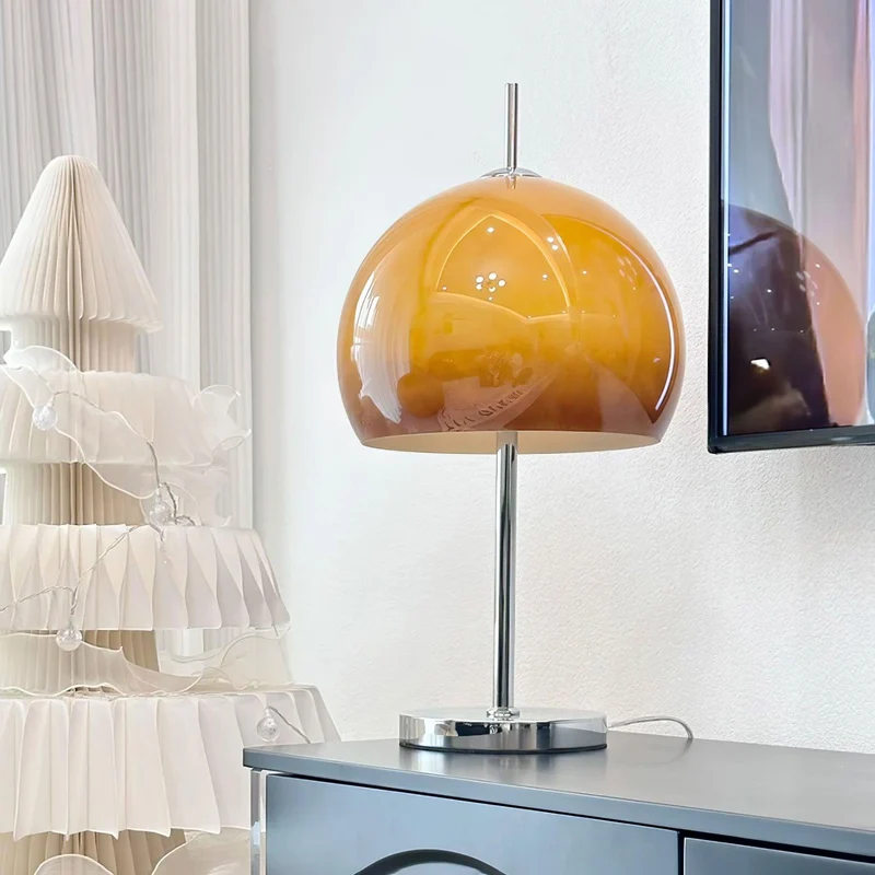AmberDome | Tischlampe im Bauhaus-Stil
