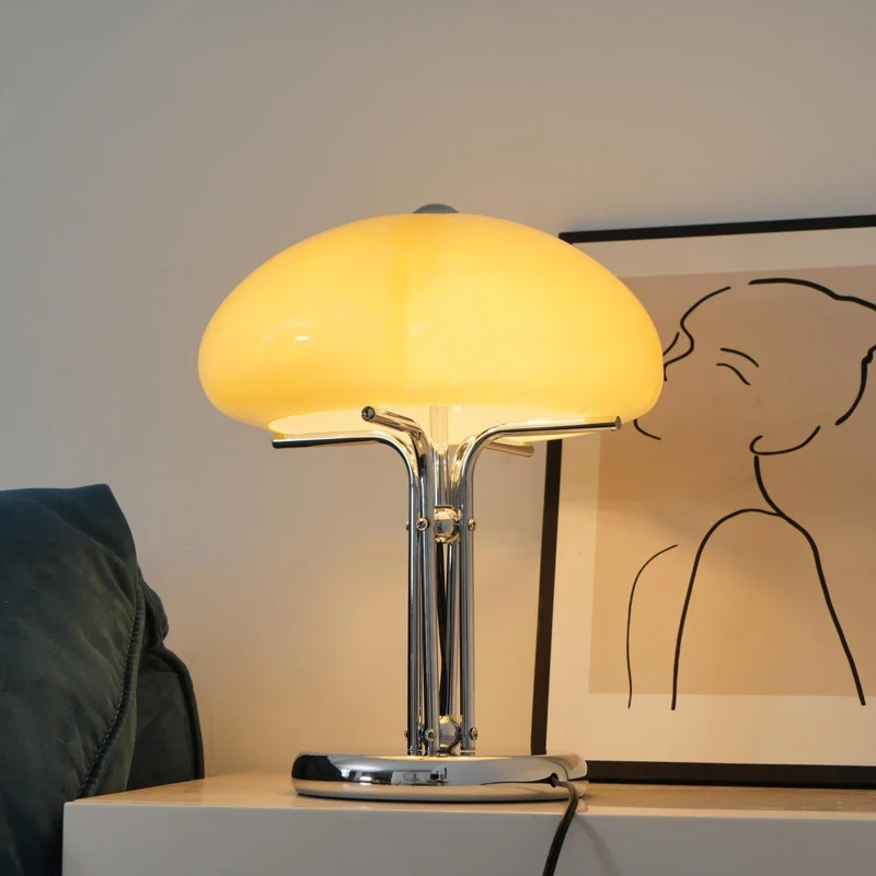 AmberDome | Tischlampe im Bauhaus-Stil