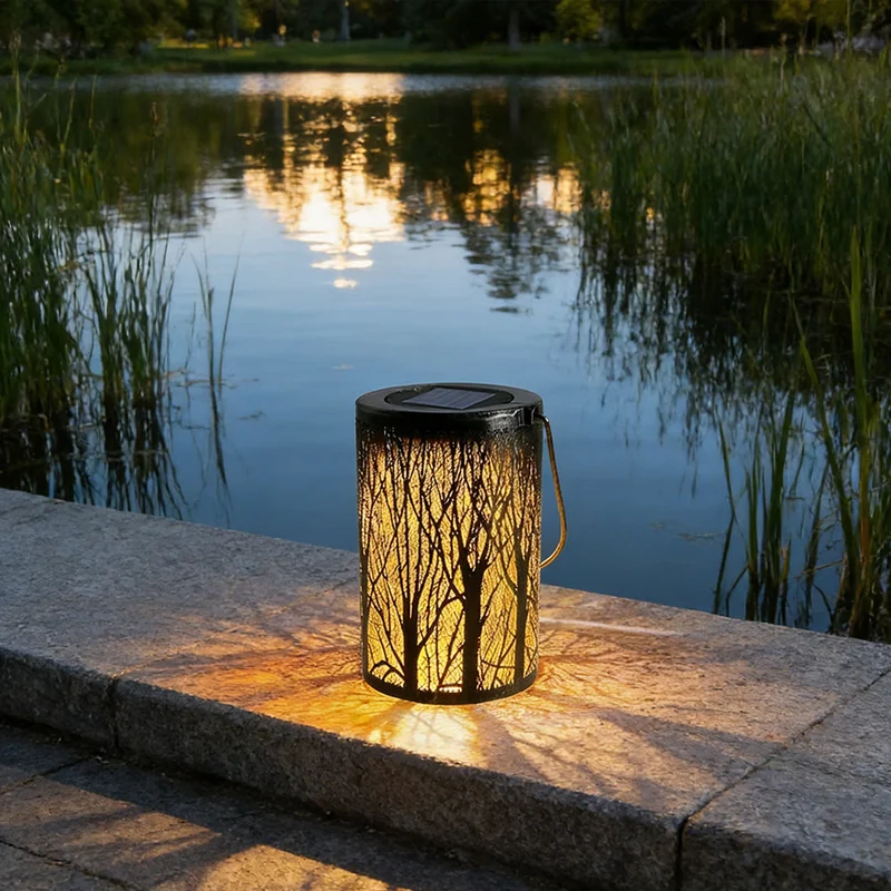 SylvaLux | Solarlaterne mit Baummuster, IP55 wasserdicht
