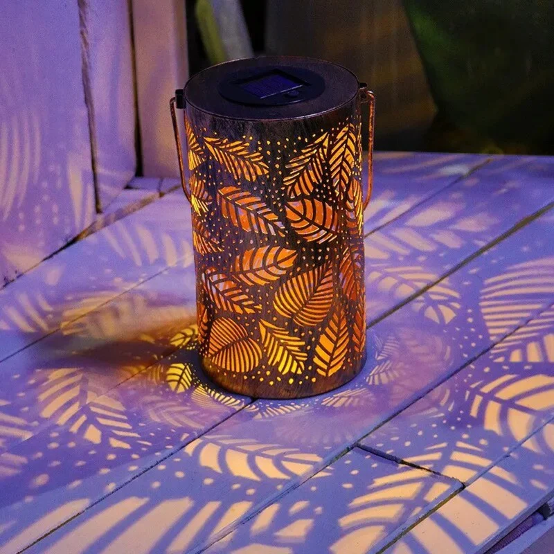 VerdaLux | Kabellose Solarlampe im Blätterdesign für den Garten