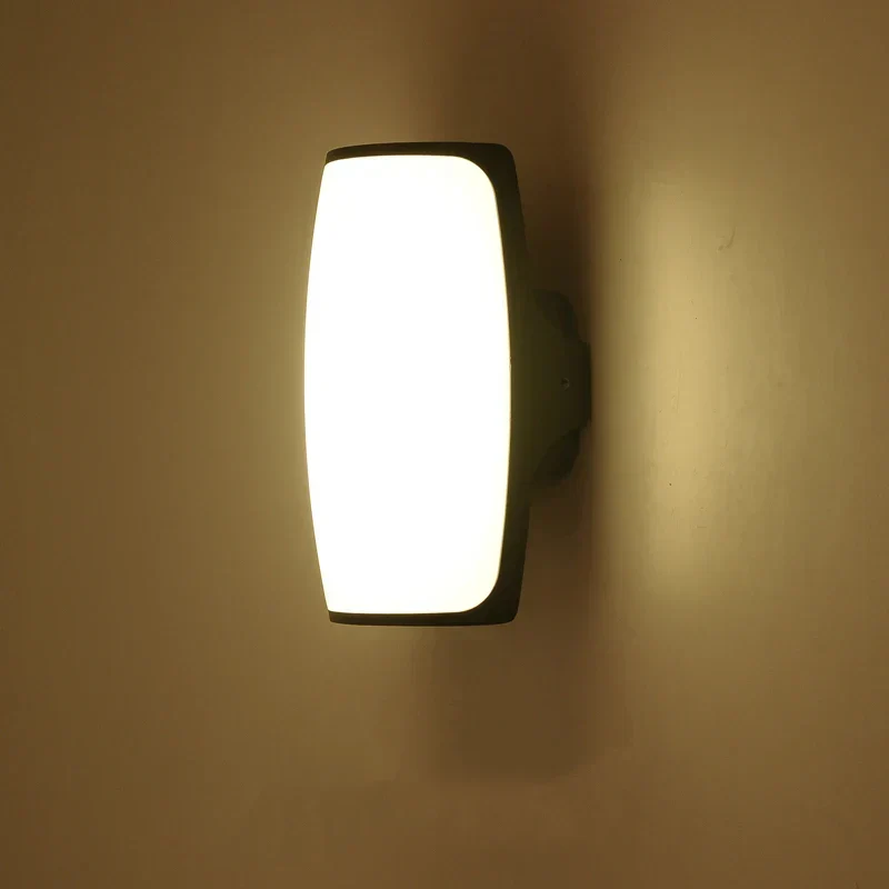 BrisaFrost | Wetterfeste LED-Wandleuchte