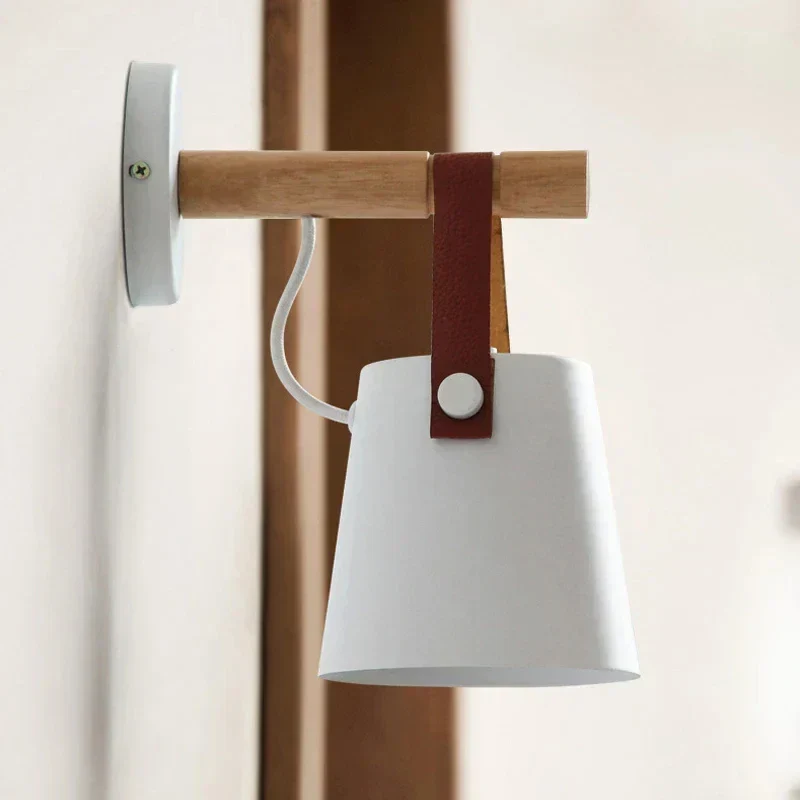 HaloTide | LED-Wandleuchte mit Holz & Leder