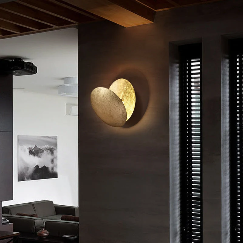 Lunoro | LED-Wandleuchte in Gold und Rotbronze