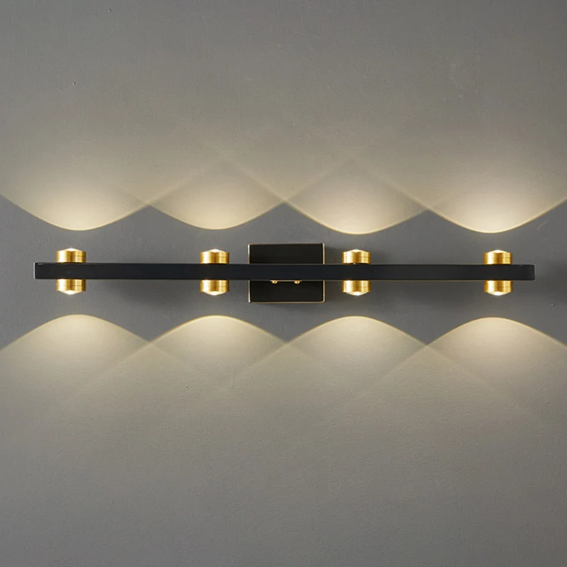Arcolo | Elegante LED-Wandleuchte mit mehreren Lichtköpfen