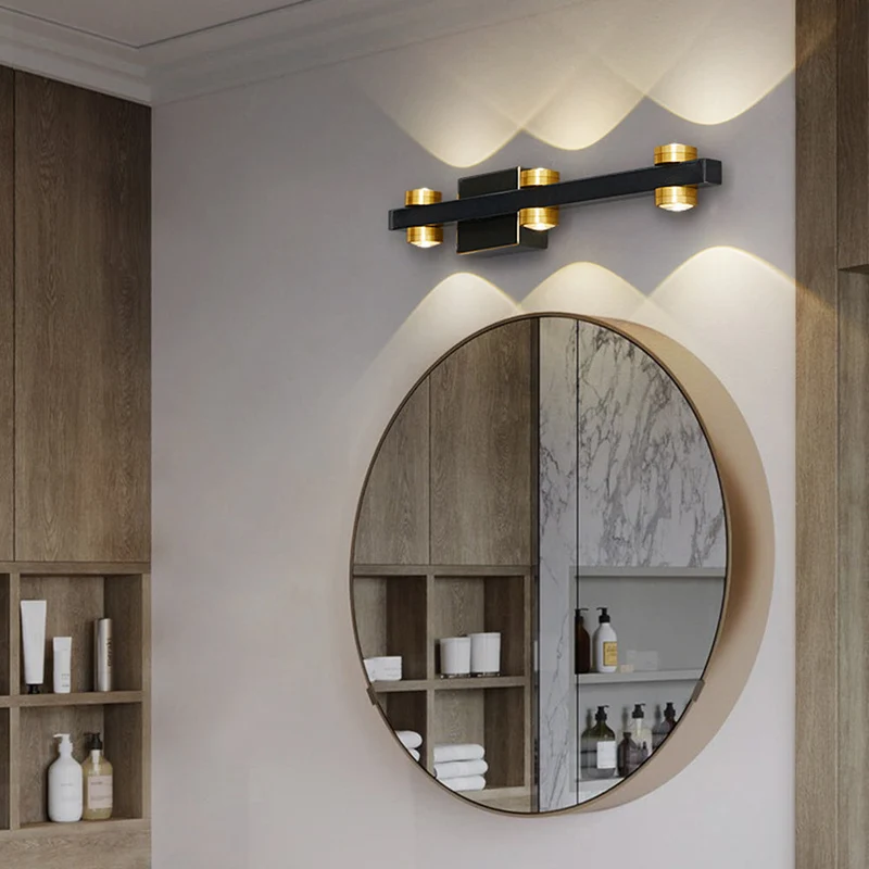 Arcolo | Elegante LED-Wandleuchte mit mehreren Lichtköpfen