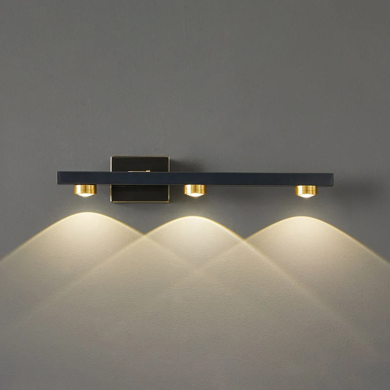 Arcolo | Elegante LED-Wandleuchte mit mehreren Lichtköpfen