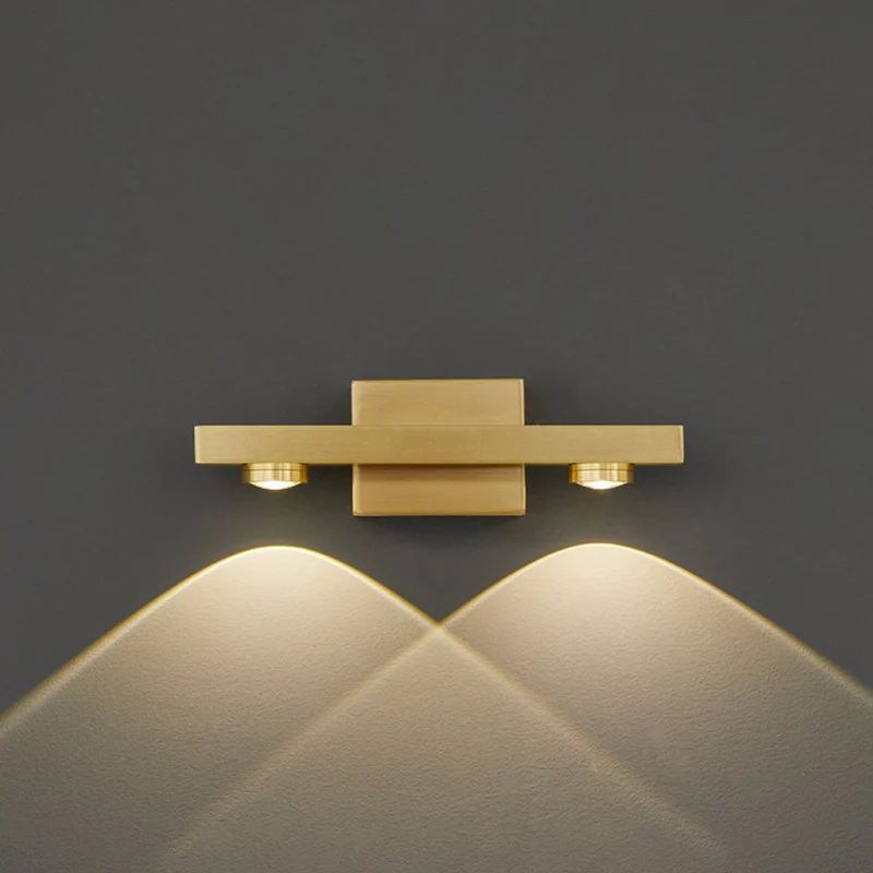 Arcolo | Elegante LED-Wandleuchte mit mehreren Lichtköpfen