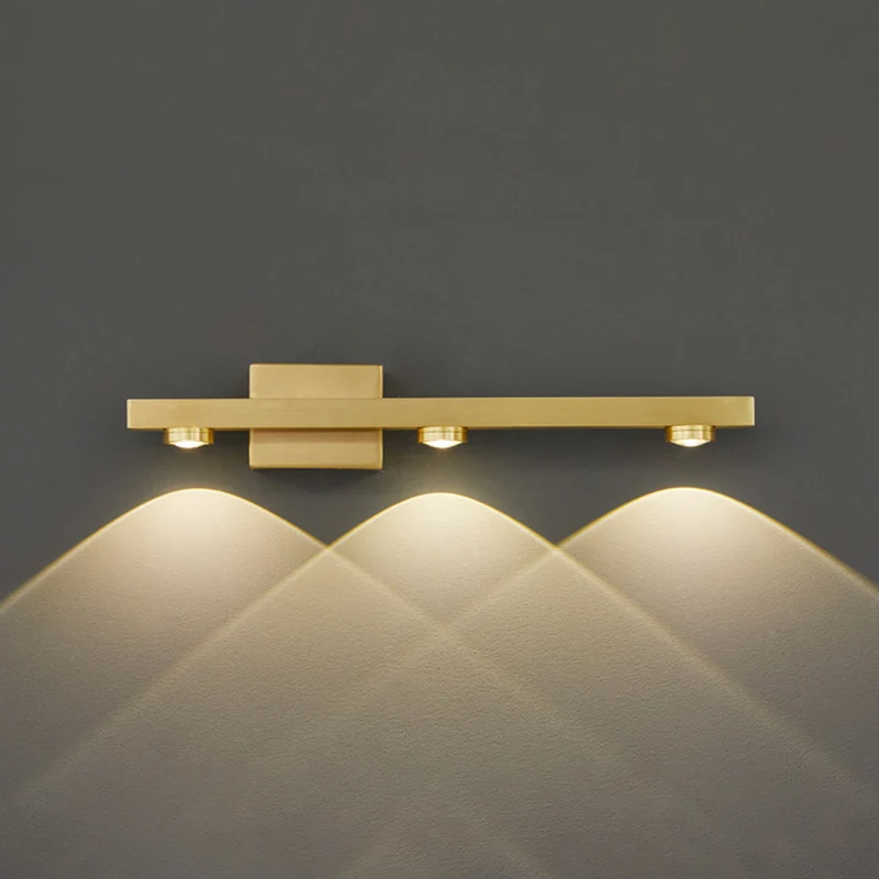 Arcolo | Elegante LED-Wandleuchte mit mehreren Lichtköpfen