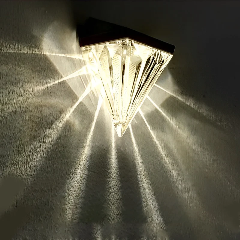 PrismLux | Geometrische Solar-Wandleuchte