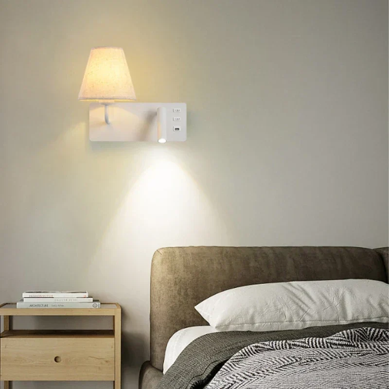 LumiRead | Wandleuchte mit USB-Ladefunktion und Leselicht