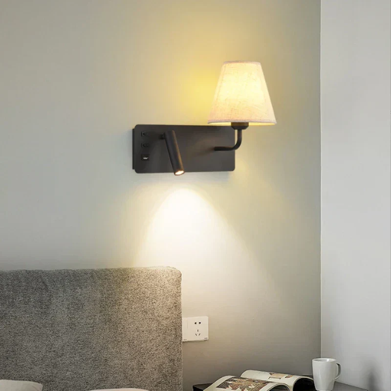 LumiRead | Wandleuchte mit USB-Ladefunktion und Leselicht