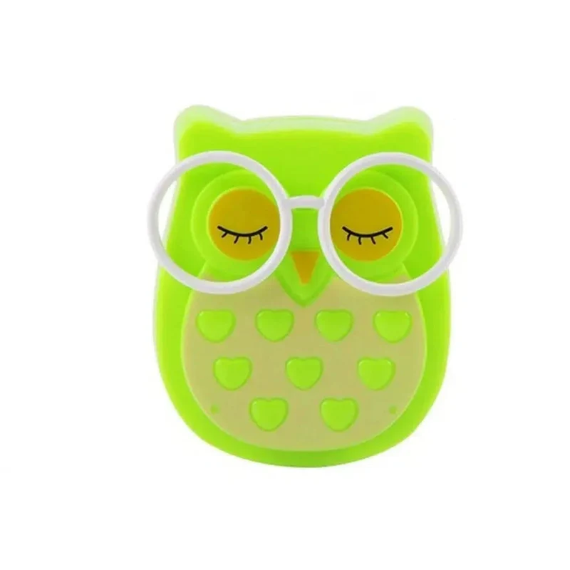 Niedliche Eulen-Nachtlampe mit Lichtsensor: LED-Steckdose für Kinderzimmer