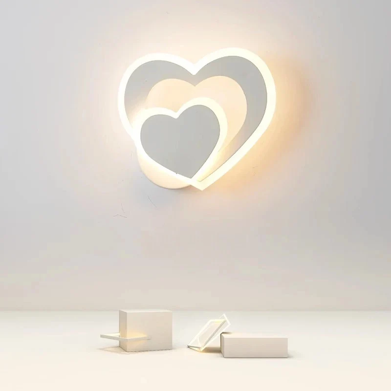 HeartGlow | Romantische LED-Wandleuchte in Herzform
