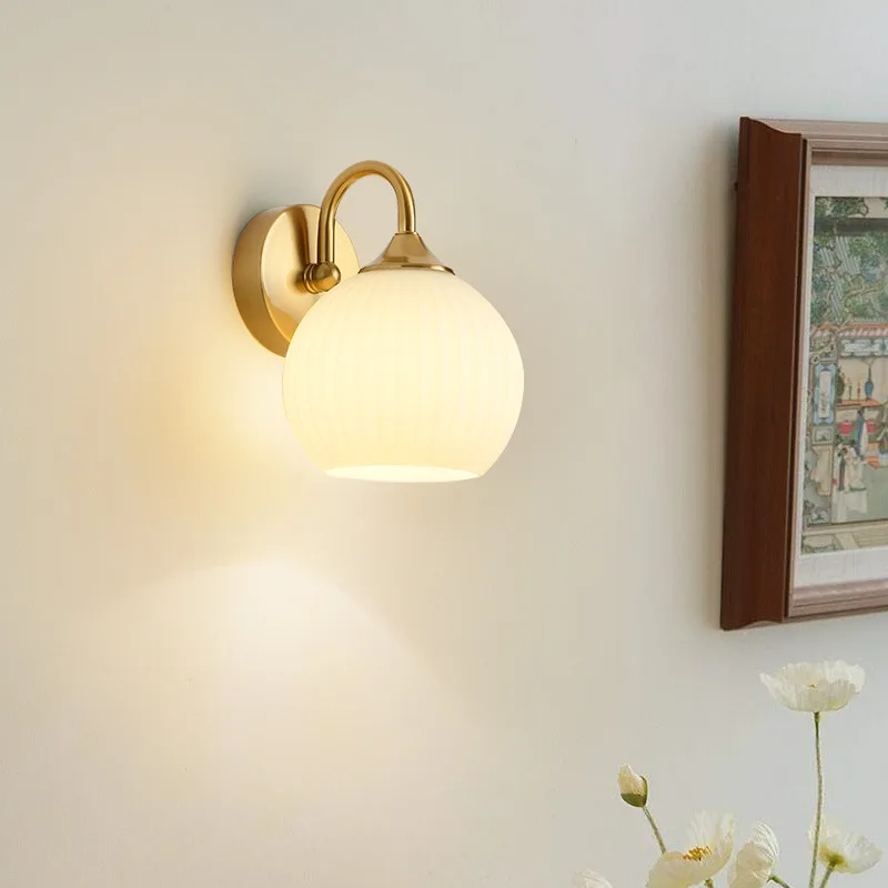 Skanda | Skandinavische LED-Wandleuchte mit Glasschirm