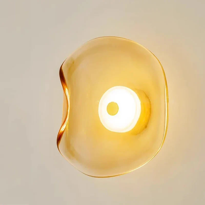 UmbraLume | LED-Wandleuchte im eleganten Glasdesign
