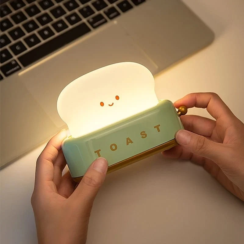 Niedliches Toaster Nachtlicht mit USB Ladefunktion