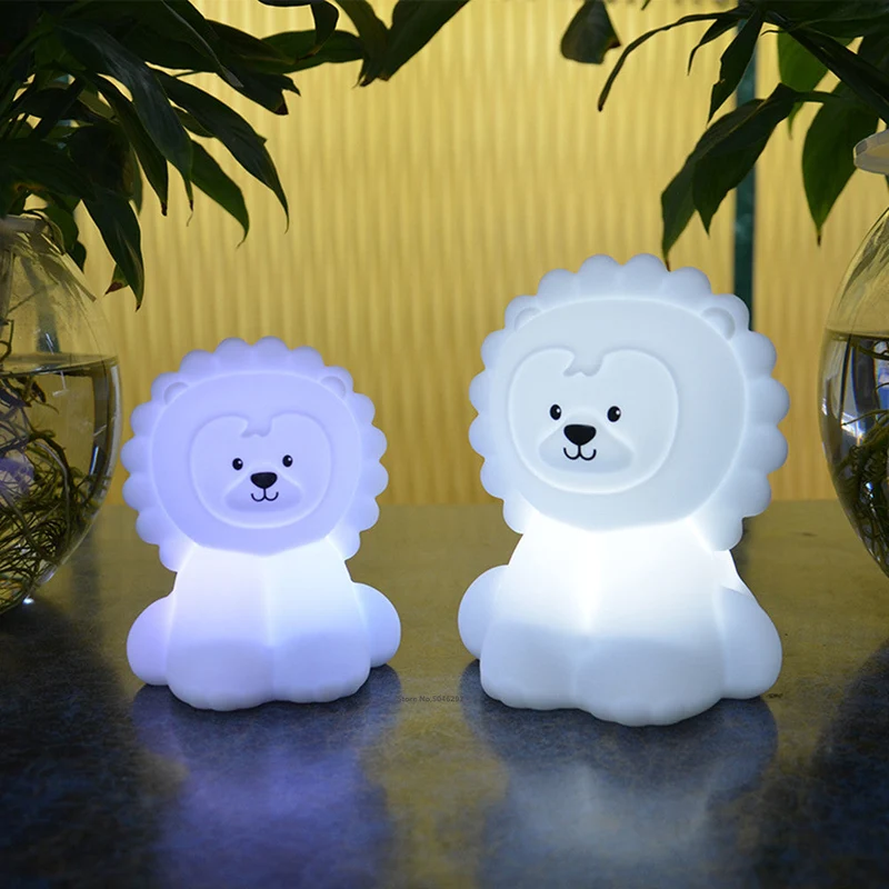 Löwe Nachttischlampe aus Silikon mit Touch