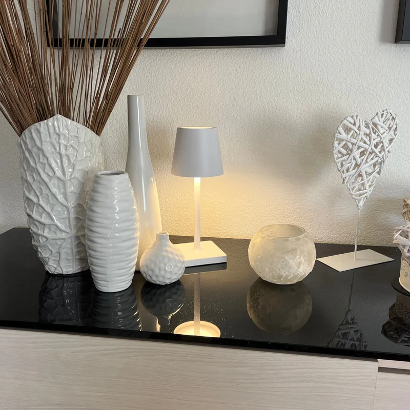 Portalux | Dimmbare Akku-Tischlampe mit 3 Lichtfarben