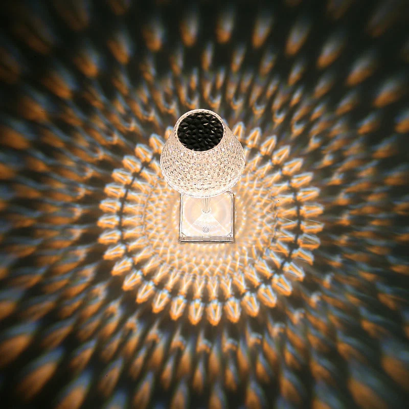 LumiCrystal | LED-Tischleuchte aus Kristallglas mit 3 Lichtmodi