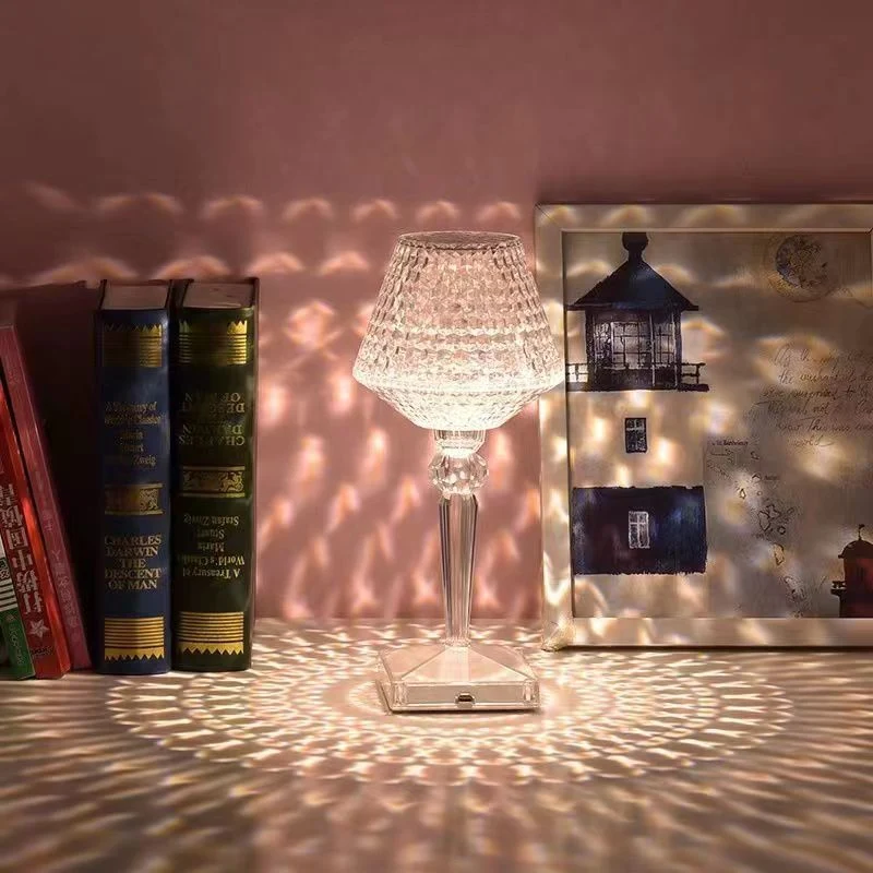 LumiCrystal | LED-Tischleuchte aus Kristallglas mit 3 Lichtmodi