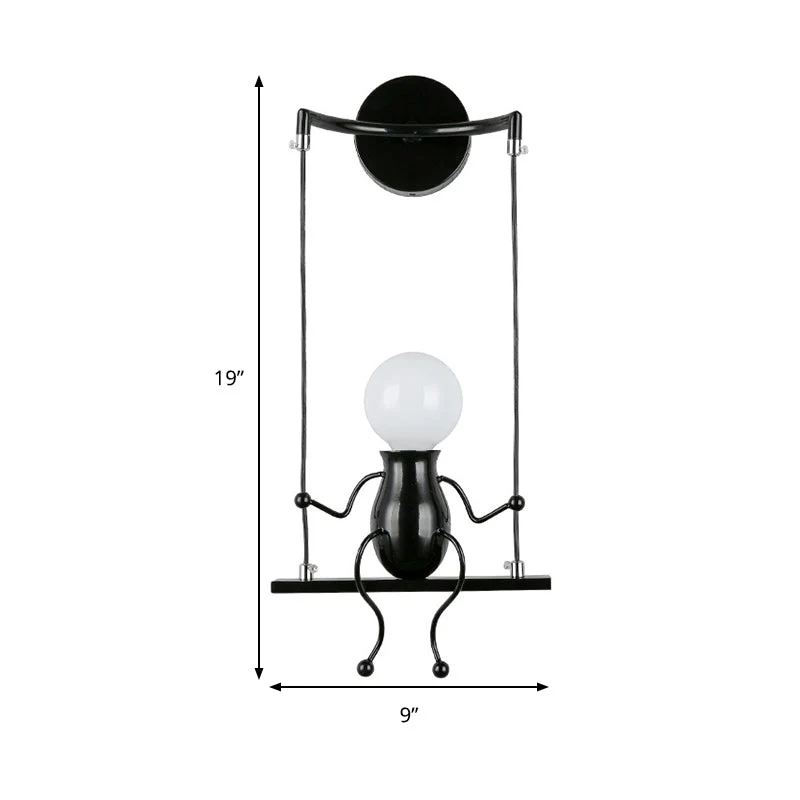 SwingMuse | Wandleuchte mit schaukelnder Figur