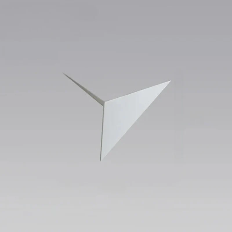 TriGlow | Minimalistische LED-Wandleuchte im Dreieck-Design