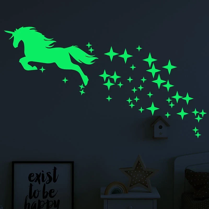Leuchtende Einhorn Wandsticker mit Sternen Set