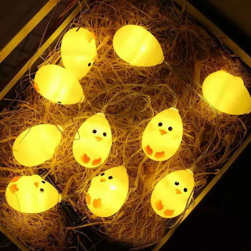 Lichterkette mit Küken im Ei Motiv