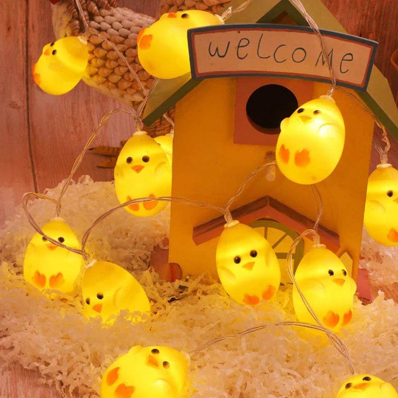 Lichterkette mit Küken im Ei Motiv
