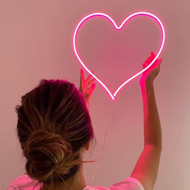 Herz Neon Schild als LED Wanddekoration
