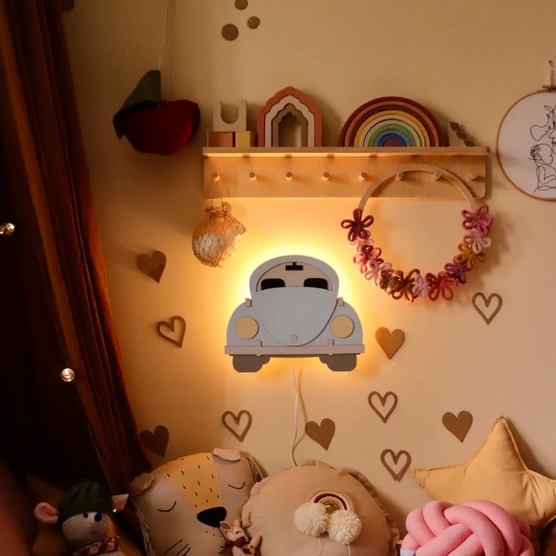 Wandlampe Auto aus Holz