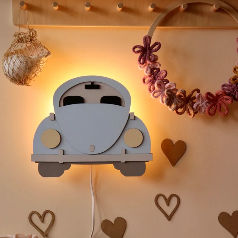 Wandlampe Auto aus Holz