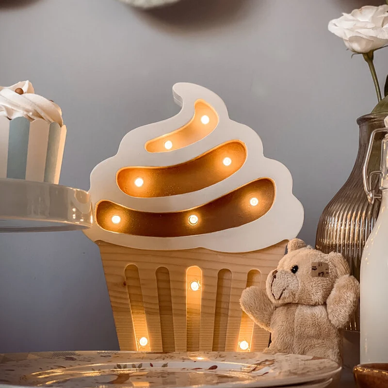 Mini LED Nachtlicht Cupcake aus Holz, dimmbar
