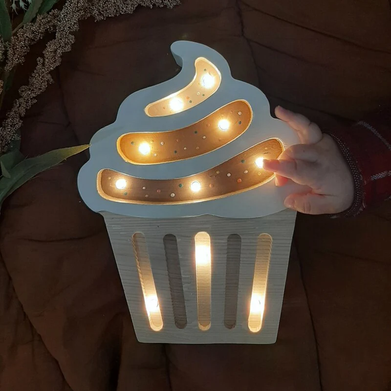 Mini LED Nachtlicht Cupcake aus Holz, dimmbar